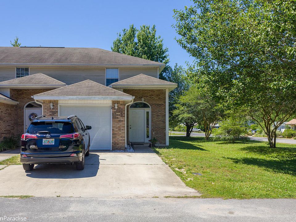 1st image of 126 Noblat Dr #126