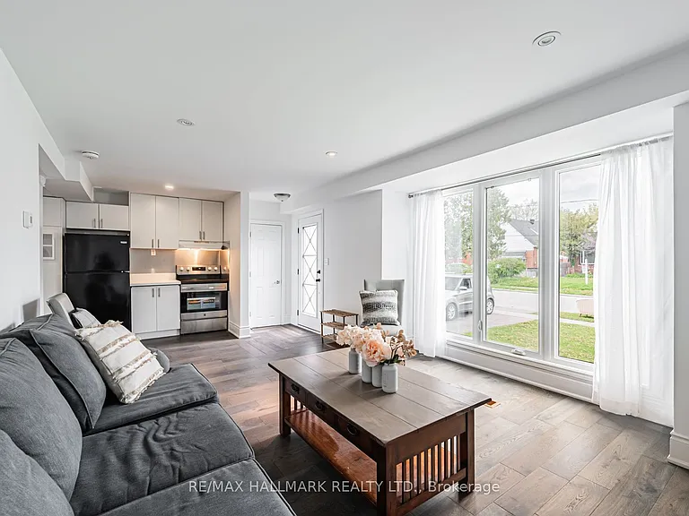 82 Ellington Dr #UPPER — Photo 6