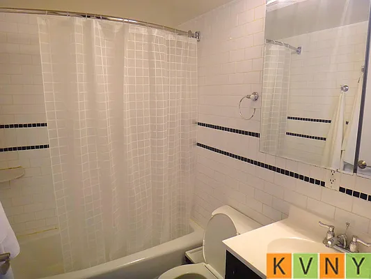 Rented by KVNY Soho | media 37