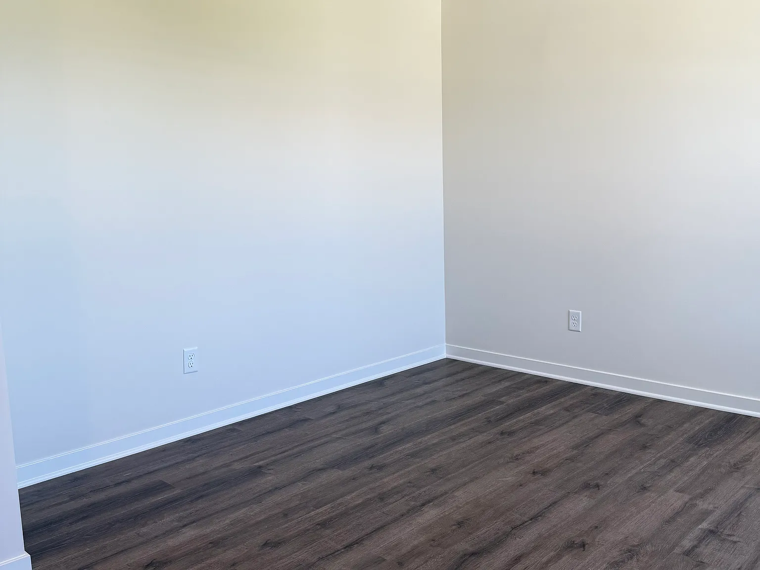4 bed, 2053 sqft, $2,700 — Photo 3