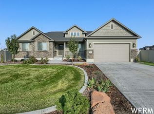 2418 N Hooded Crane Cir, Clinton, UT 84015