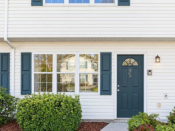 95 Century Court, Swansboro, NC 28584