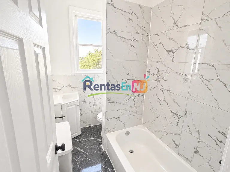 49 Norwood St #2C — Photo 3
