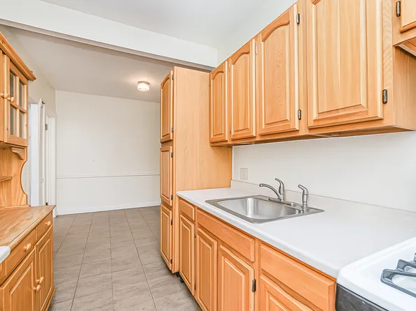 2321 East 24th Street image 10 of 29