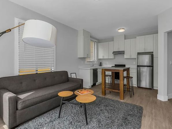 40 Tiffany Ave #1