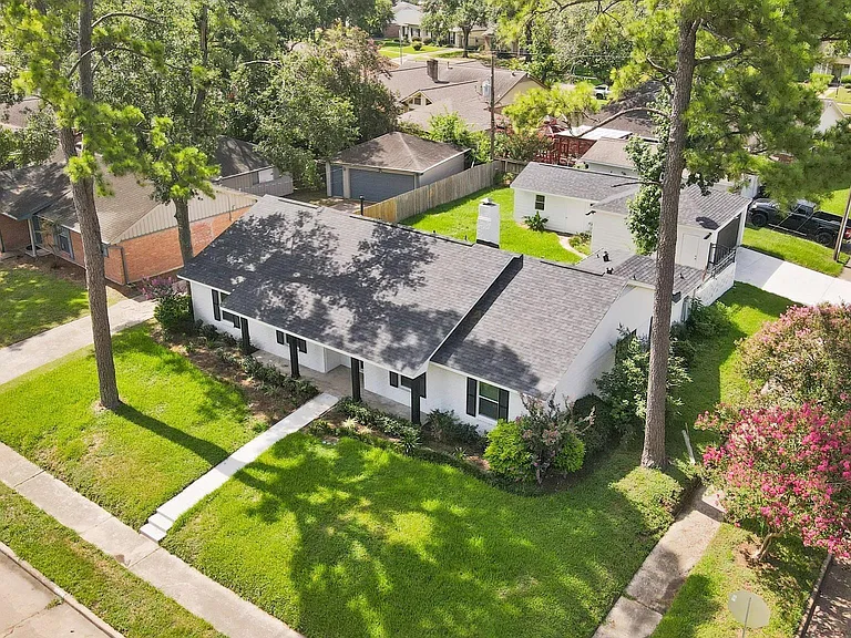 5943 Greenmont Dr — Photo 35