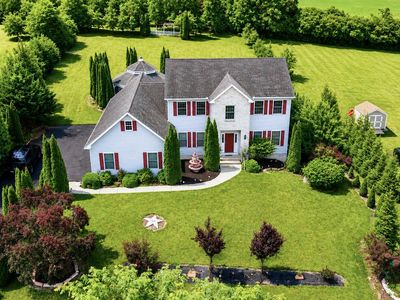 2760 New England Dr, Nazareth, PA, 18064