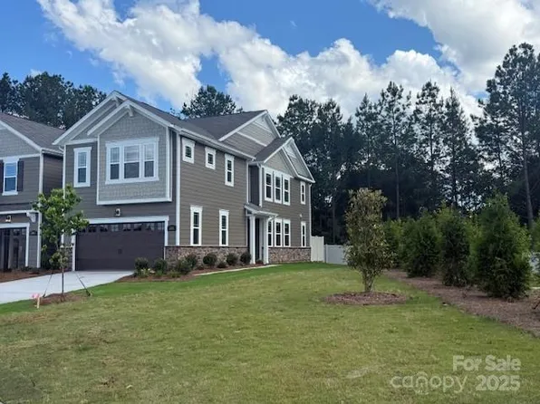 292 Laura Elizabeth Ln, Clover, SC 29710