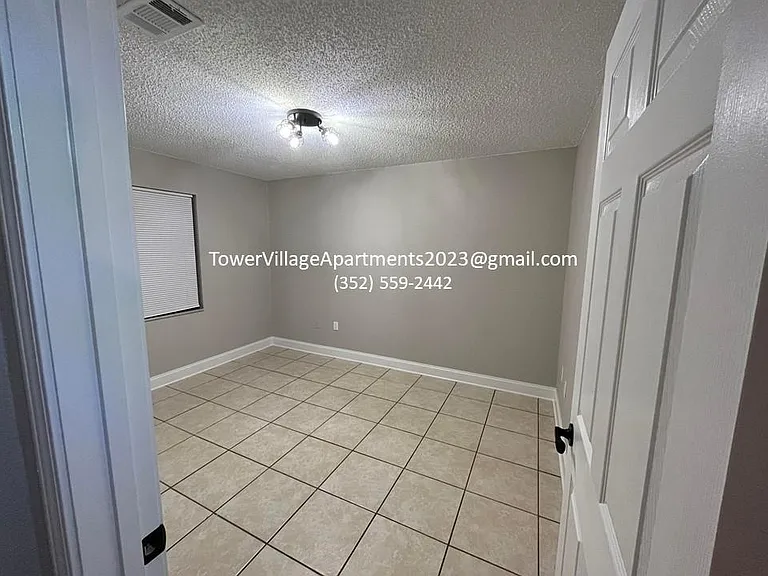 7423 SW 42nd Pl #1 — Photo 18