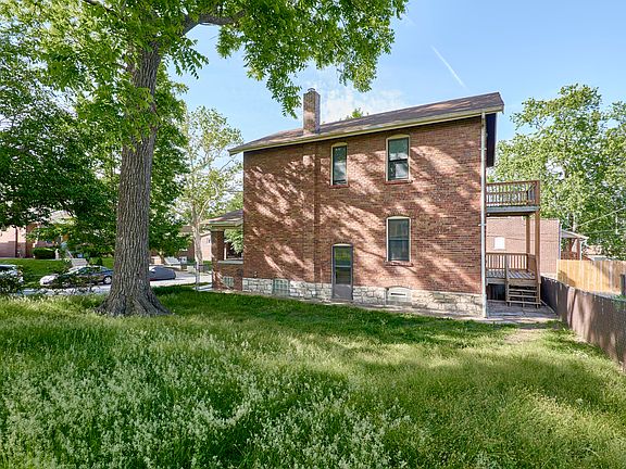 2nd image of 5021 Ray Ave #2