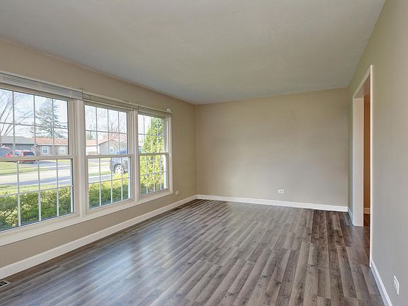 5th image of 8171 N Carrolton Ct