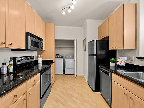3rd image of 801 S Winchester Blvd APT 4102