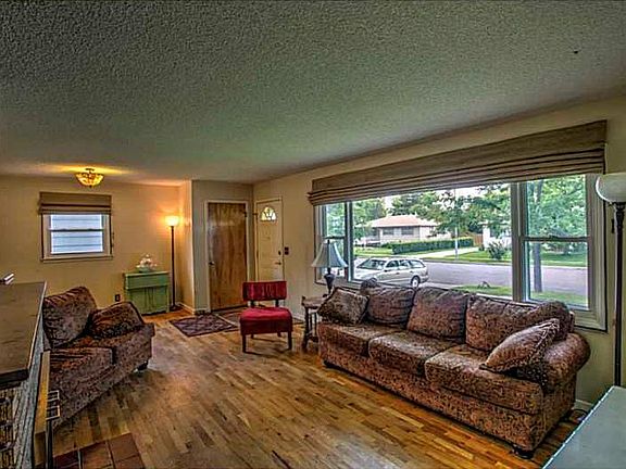 4th image of 117 Ardmore Dr