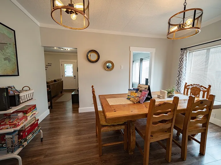 119 N 200 E — Photo 11