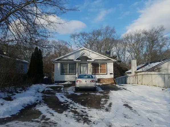123 Maple Ln, Medford, NY 11763