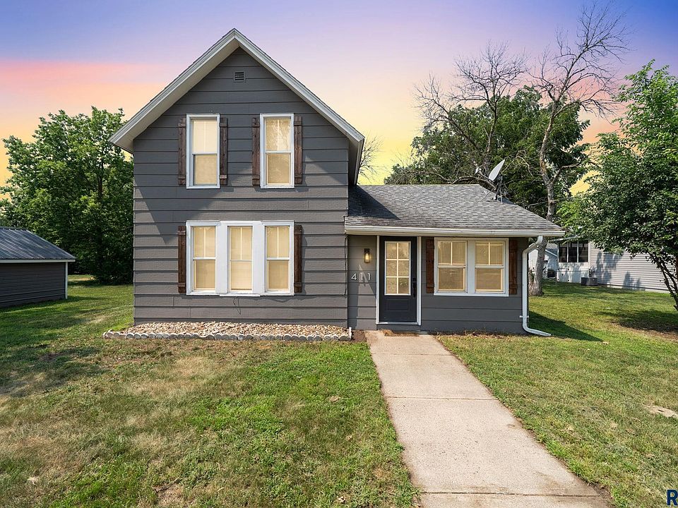 1st image of 411 S Dakota St