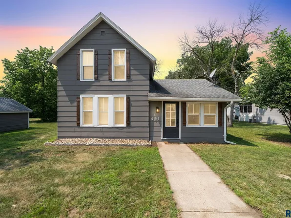 411 S Dakota St, Canton, SD 57013