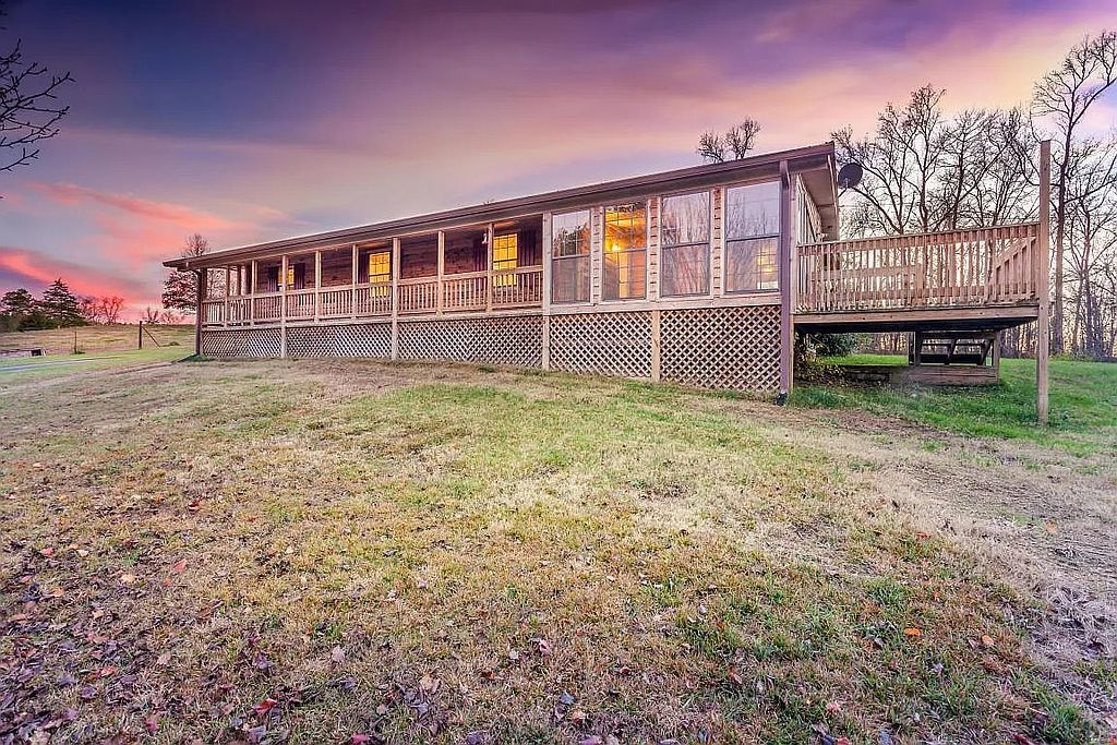 4979 Mitchell Bridge Rd NE - Property Image