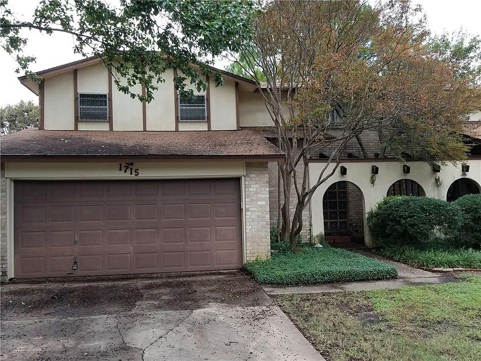 1st image of 1715 Lakewood Blvd