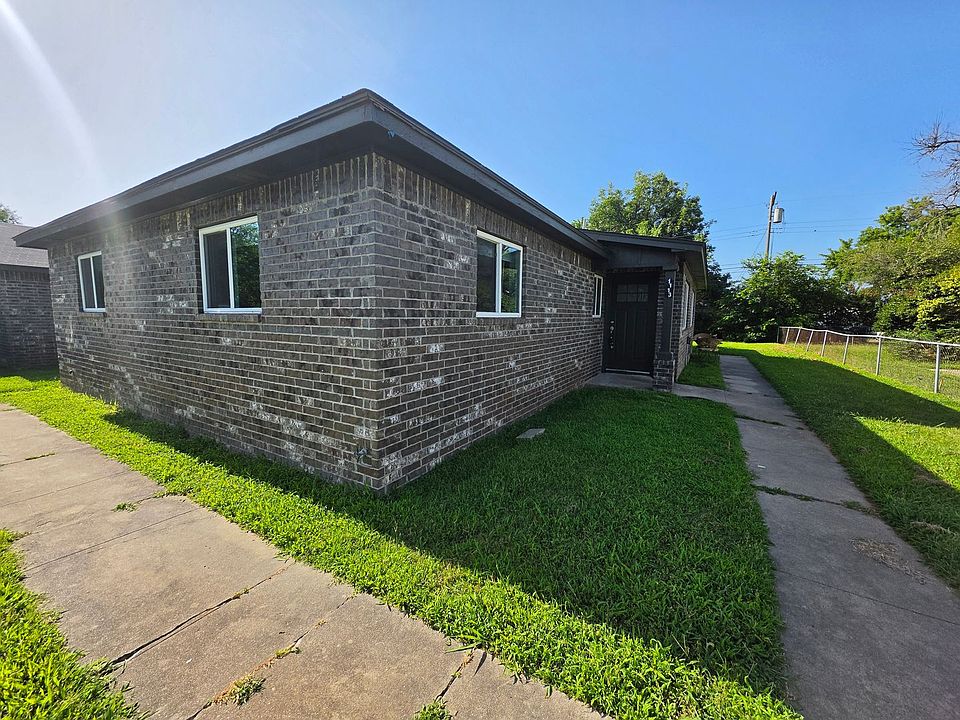 1st image of 1115 E Parker St #1113