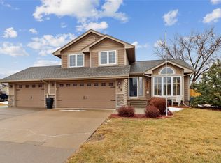 335 SW Kennybrook Dr, Grimes, IA 50111