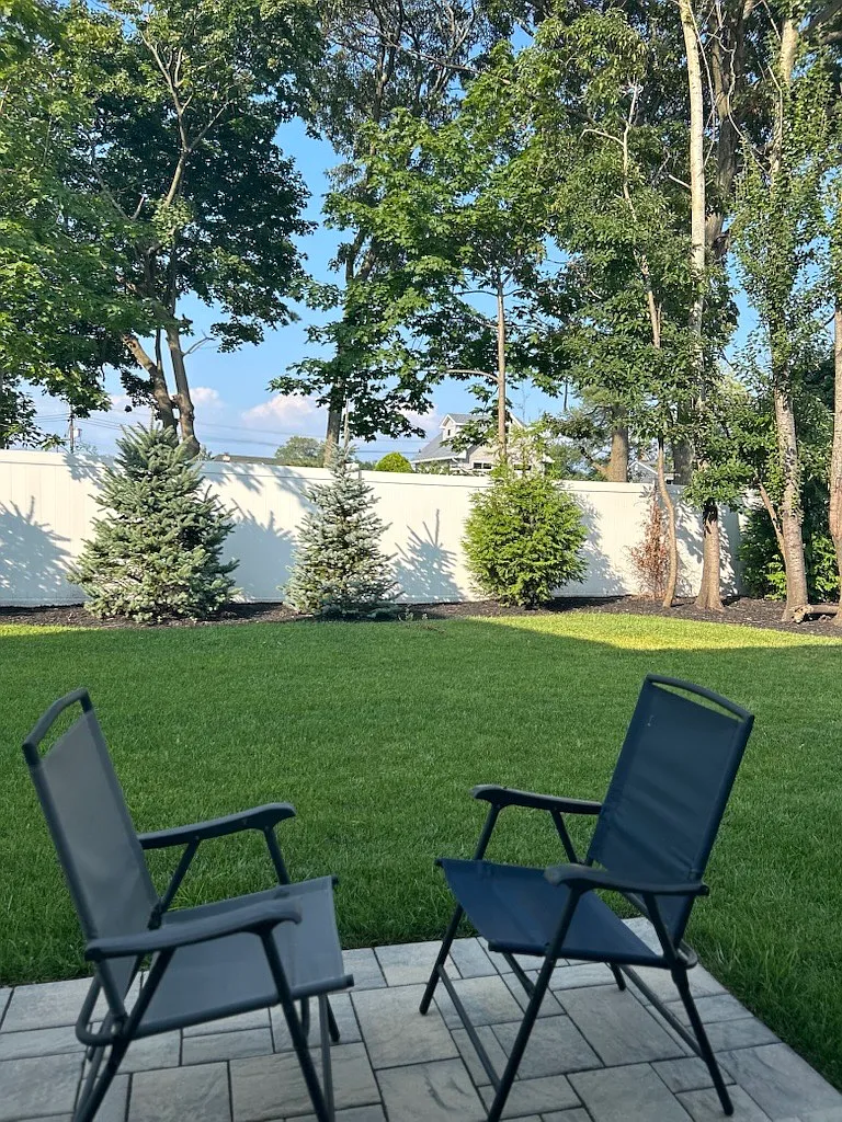 3 bed, 3.5 bath, 1601 sqft, $5,500 — Photo 3