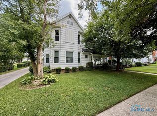 417 N 8th St, Upper Sandusky, OH 43351