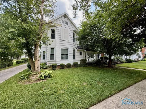 417 N 8th St, Upper Sandusky, OH 43351