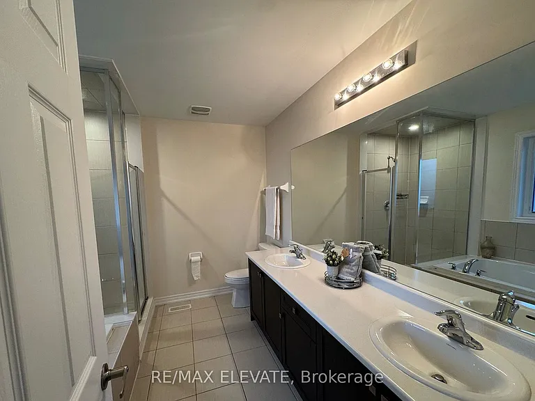 1187 Enchanted Cres — Photo 11