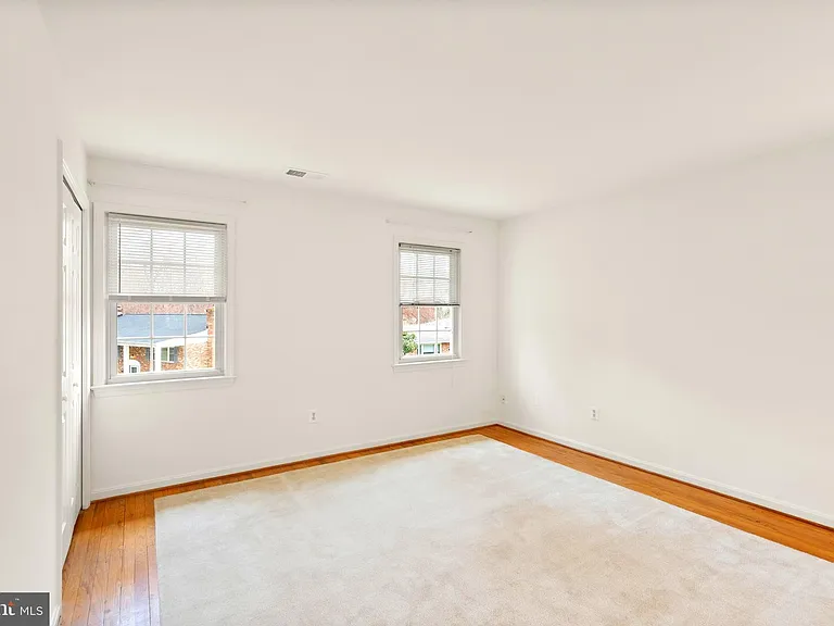 7109 Davis Ct — Photo 25