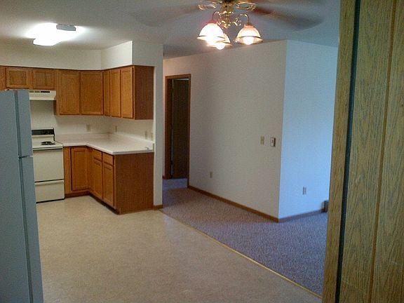 5th image of 630 Westwynd Ct APT 4