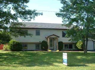 12 Worden Ln, Saratoga Springs, NY 12866
