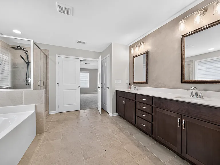 63 Lee Road 2234 — Photo 37