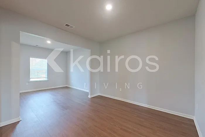 1111 Freedom Pkwy — Photo 6