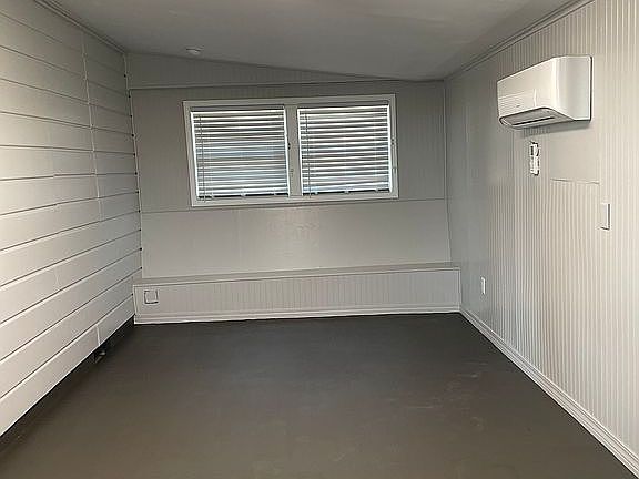 2nd image of 113 W Ada Ave