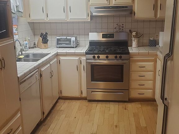 5th image of 19 Oasis Dr N