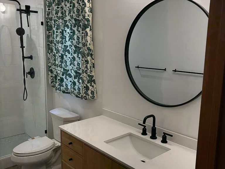 417 W Story St — Photo 16