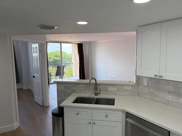1801 N Flagler Dr #824 — Photo 7