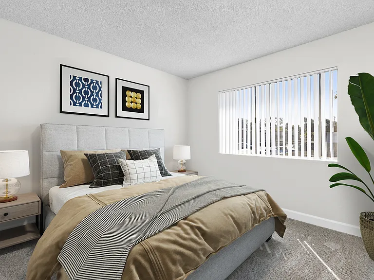 Malibu South Apartments — Photo 9