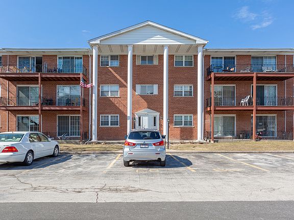 2nd image of 6135 W 94th St APT A2