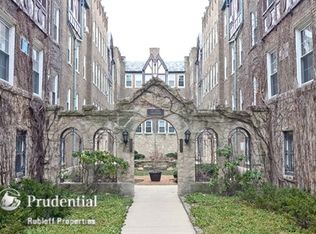 2333 W Farwell Ave APT 2N, Chicago, IL
