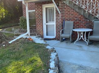 610 4th Ave W APT 1, Hendersonville, NC 28739
