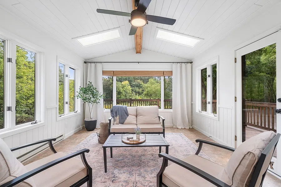 5 bed, 3.5 bath, 4115 sqft, $6,000 — Photo 3
