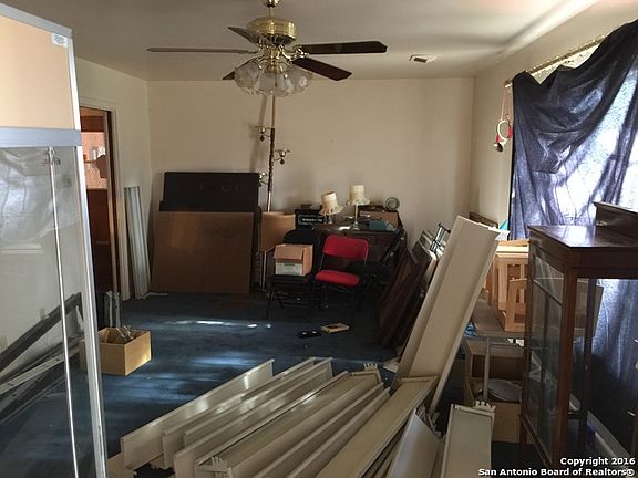 4th image of 4929 Hodges Dr