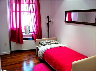 Rented by R New York