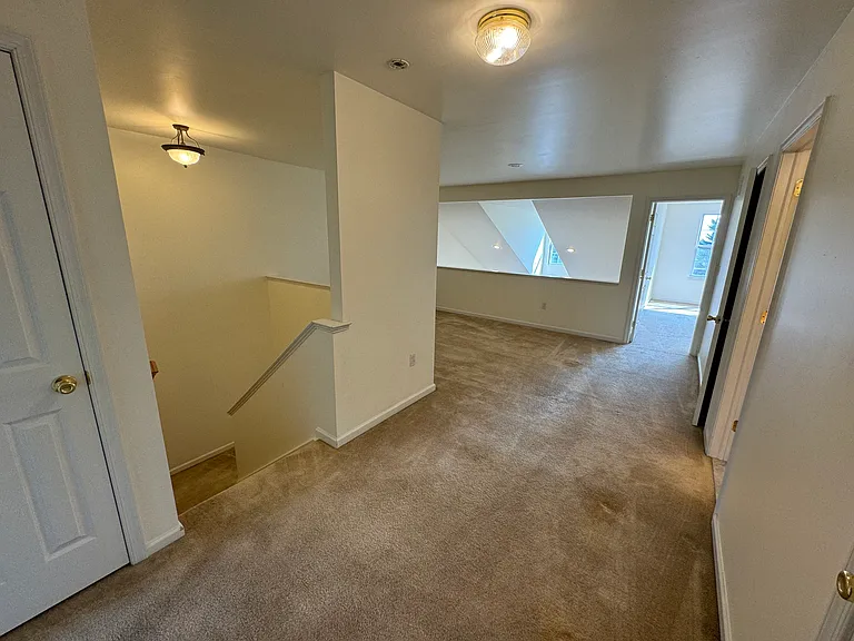 342 S 40th St — Photo 27