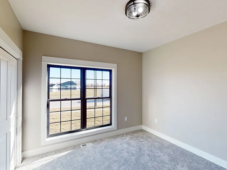 1007 E Maple Ave — Photo 10