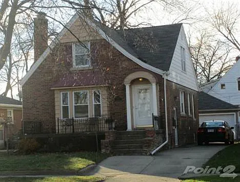 20831 Caledonia Ave photo 1