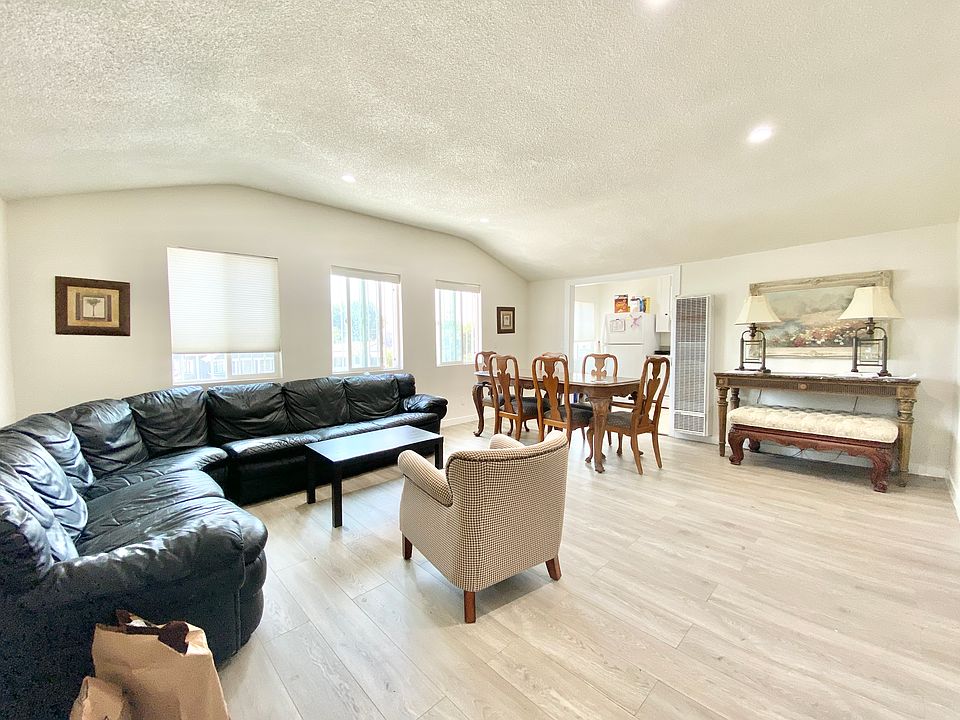 1st image of 4817 S Gramercy Pl #1