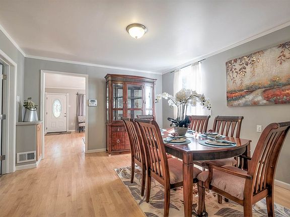 5th image of 6617 Hillmont Dr
